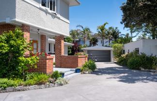 44 Lighthouse Road, Bluff Hill