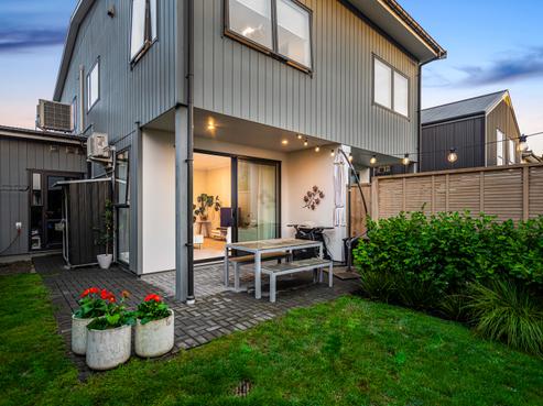 16 Wai Place, Massey