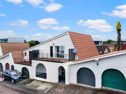 2/8 Wood Street, Papakura