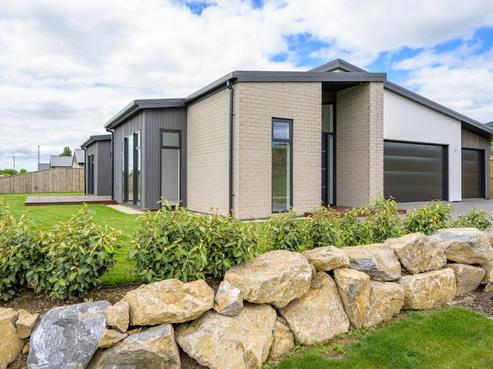 38 Greenway Crescent, Hope