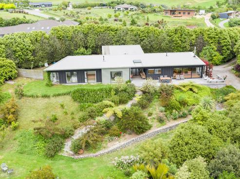 29 Mountain View Drive, Manakau