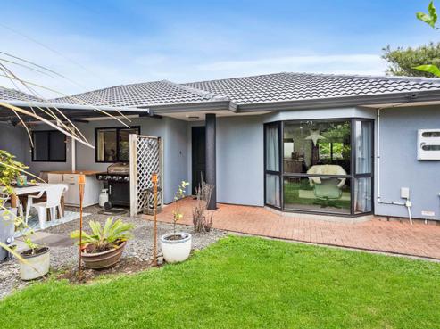 21 Waterview Road West, Takanini