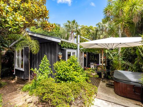 43 Bay Road, Ostend