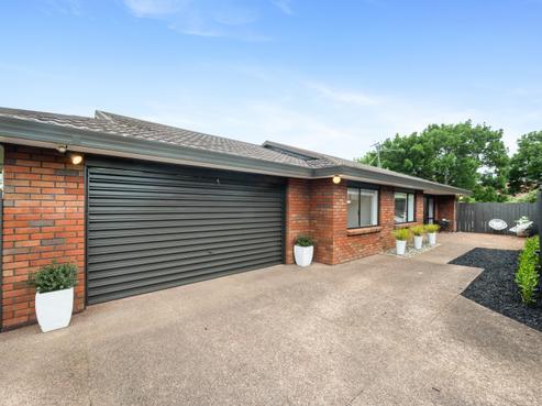 2/98 Mirrabooka Avenue, Botany Downs