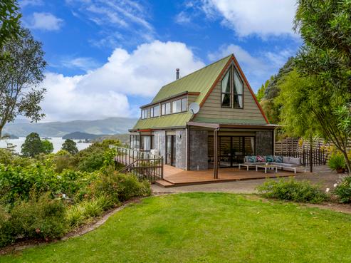 18 Main Road, Governors Bay
