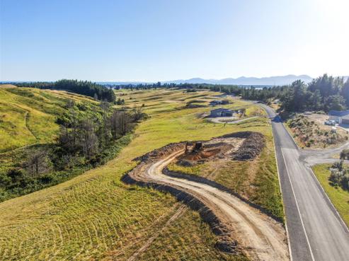 260 Bronte Road West, Mahana