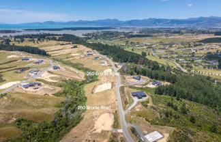 280  Bronte Road West , Mahana