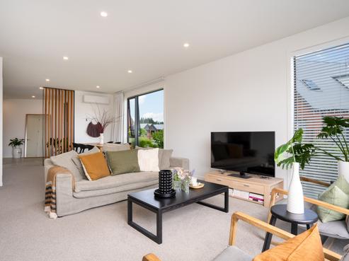 10 Garland Lane, Leamington