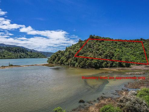 27 Lady Barkly Grove, Kaiteriteri