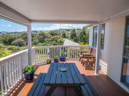 21 Hibiscus Avenue, Cable Bay