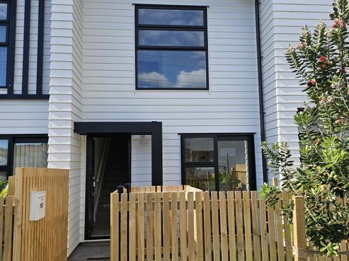 150 Mcleod Road, Te Atatu South
