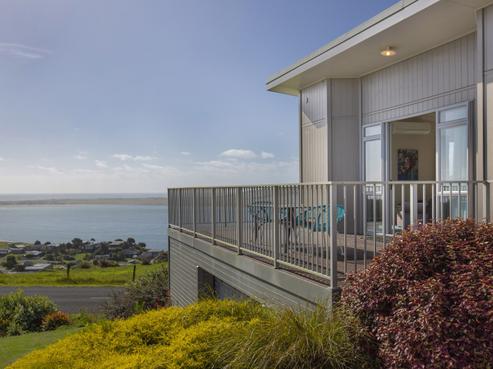472 Maukutea Drive, Kawhia