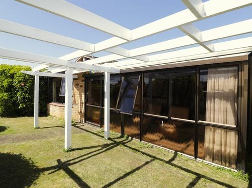 12 Warwick Place, Springvale