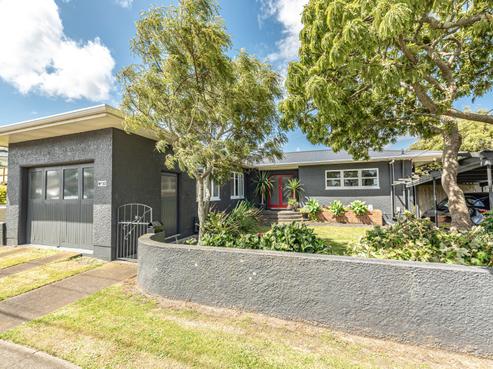 10 Great North Road, Saint Johns Hill