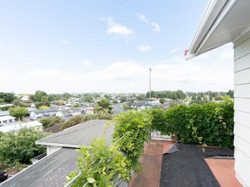 135 Tuhikaramea Road, Dinsdale