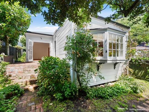 12 Poplar Grove, Thorndon
