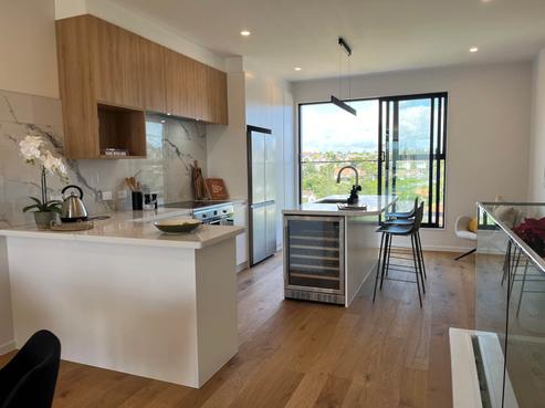 10/32 Karori Crescent, Orakei