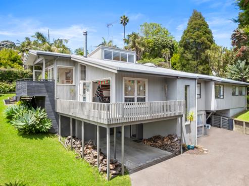 7 Chevron Place, Castor Bay