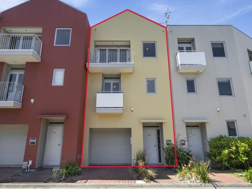 89/305 Evans Bay Parade, Hataitai