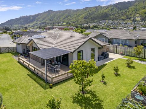 35 Waipunahau Road, Waikanae