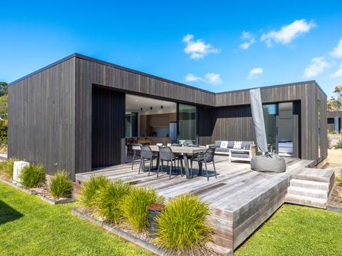 11B Fourth Avenue, Onetangi
