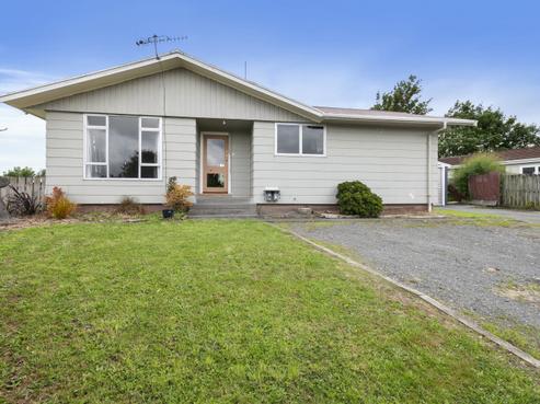 5 Meads Place, Marton