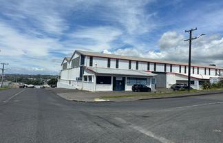 High Stud Warehouse near Port