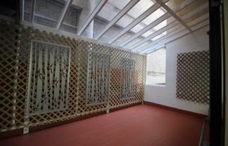 Top Broadway Location!