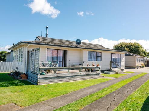 17 Burns Street, Dannevirke