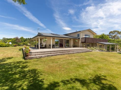 197 Moutere Highway, Redwood Valley
