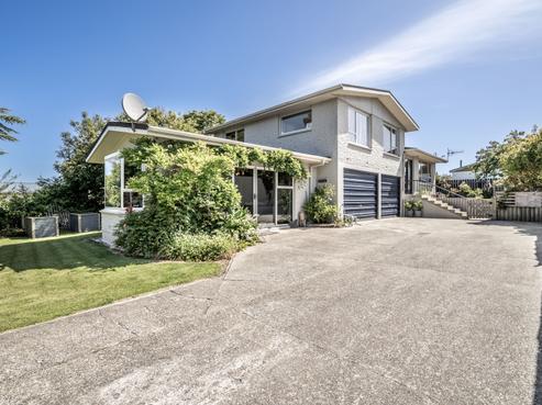 247 Pomona Street, Strathern