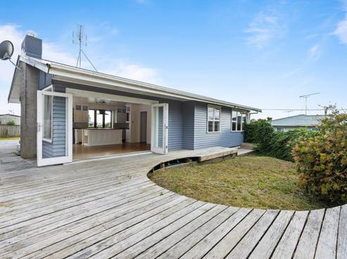 44 Pine Avenue, Henderson