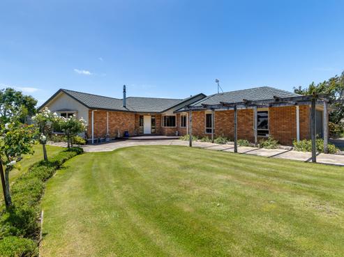 1329 Devon Road, Waitara