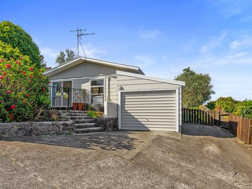 18 Jonathon Street, Brookfield
