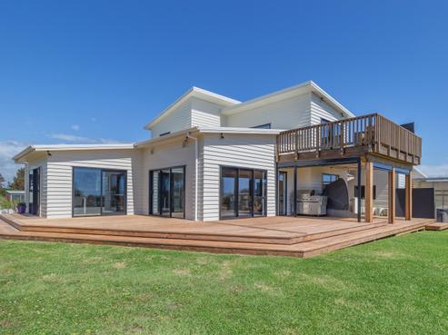 22 Taonui Street, Waitarere Beach