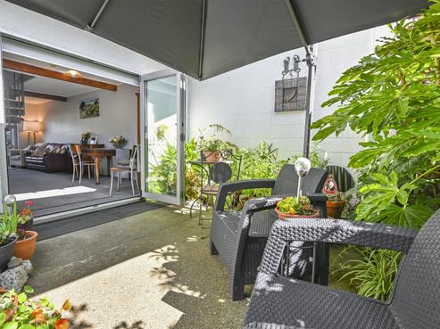 2/209 Charles Street, Saint Leonards