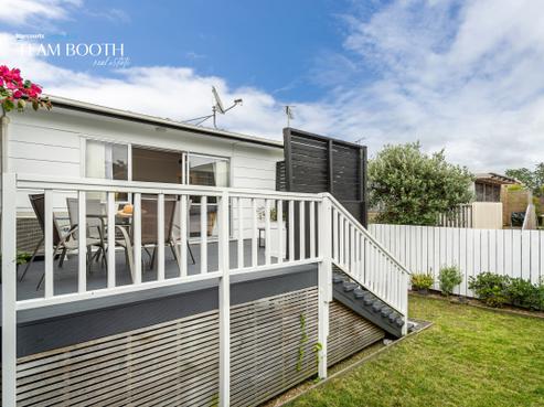 2/3A Kirrie Avenue, Te Atatu South