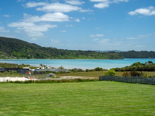 2 Kiteone Road, Parua Bay