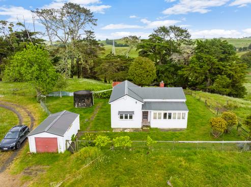 1552 Paparoa-oakleigh Road, Otamatea Surrounds