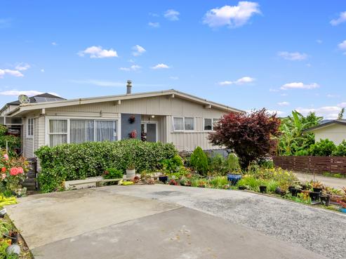 18 Tara Road, Henderson