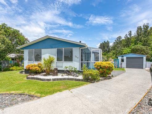 124 Mckellar Place, Whangamata