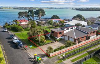 4 Channel View Road, Clarks Beach