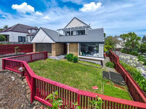 7 Eske Place, Highland Park