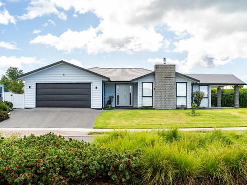 54 Stace Hopper Drive, One Tree Point