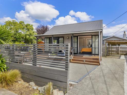 12 Heretaunga Square, Silverstream