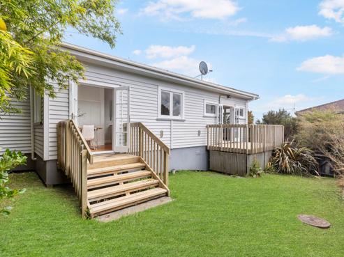 20 Pine Avenue, Henderson