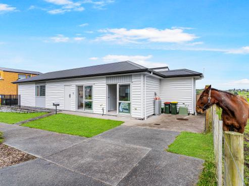 25 Matakohe Road, Westgate