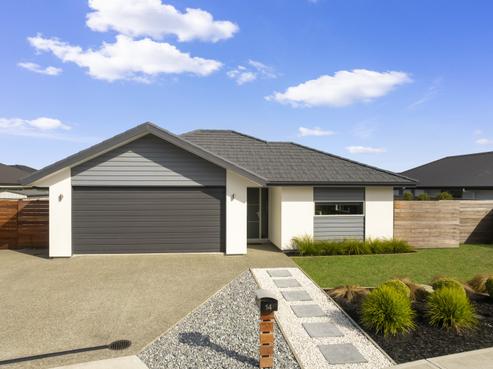 14 Summersfield Boulevard, Appleby