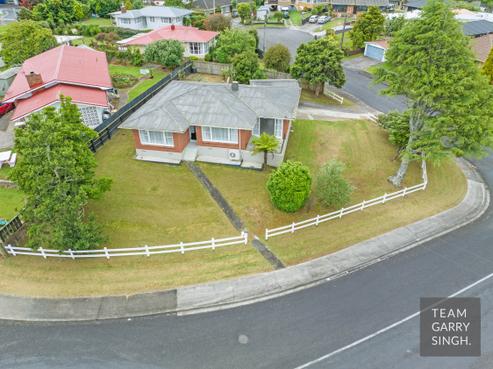 8 Sterling Avenue, Manurewa East