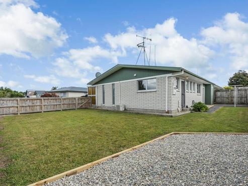 73 Thompson Street, Leamington